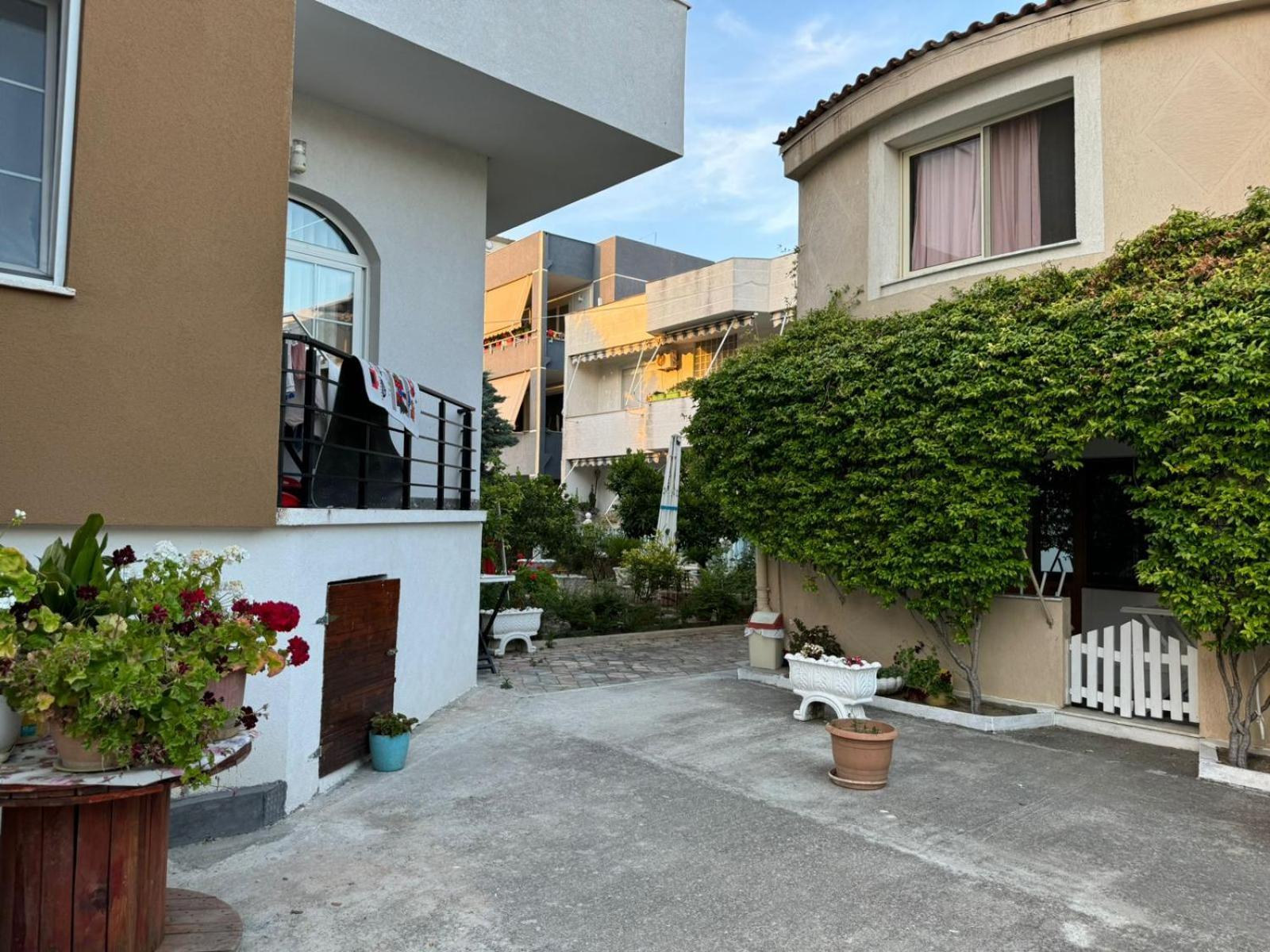 Guesthouse Novi Durrës Kültér fotó