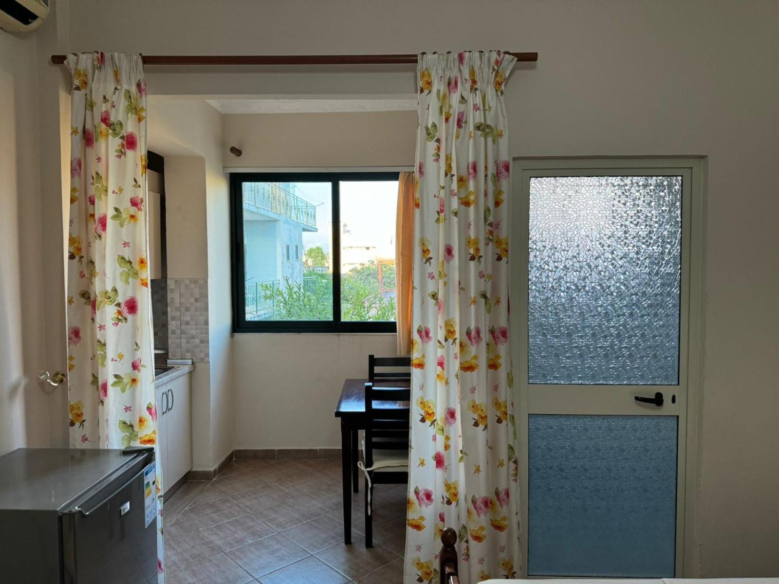 Guesthouse Novi Durrës Kültér fotó
